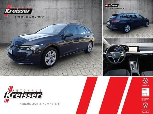 Gebraucht VW Golf VIII Life 150 PS (110 kW) 2023 Grau (uranograu) Kombi