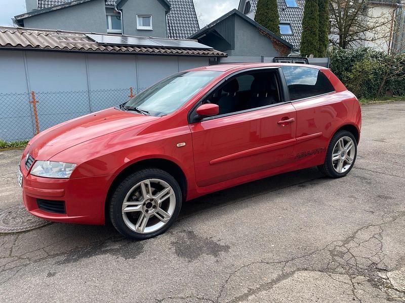 Gebraucht Fiat Stilo 170 PS (125 kW) 2004 Rot Kleinwagen