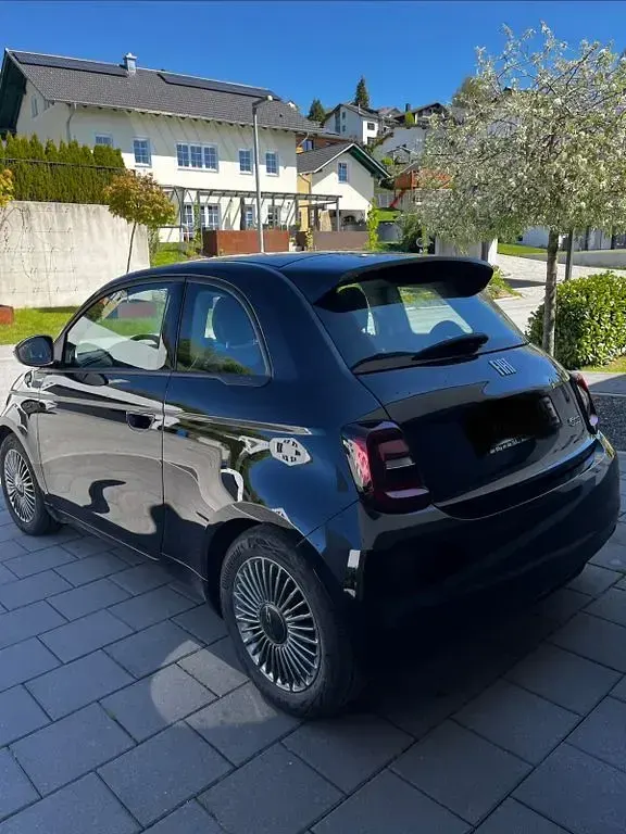 Gebraucht Fiat 500e Icon 86 kW (118 PS) 2022 Schwarz Kleinwagen