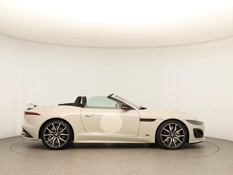 Neu Jaguar F-Type 575 PS (422 kW) 2025 Grau Cabrio