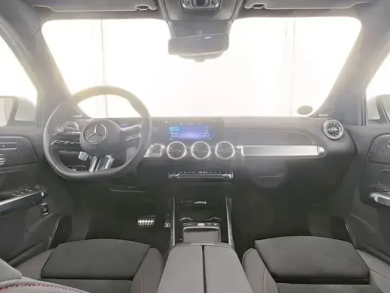 Gebraucht Mercedes EQB350 Premium 214 kW (292 PS) 2025 Weiß SUV