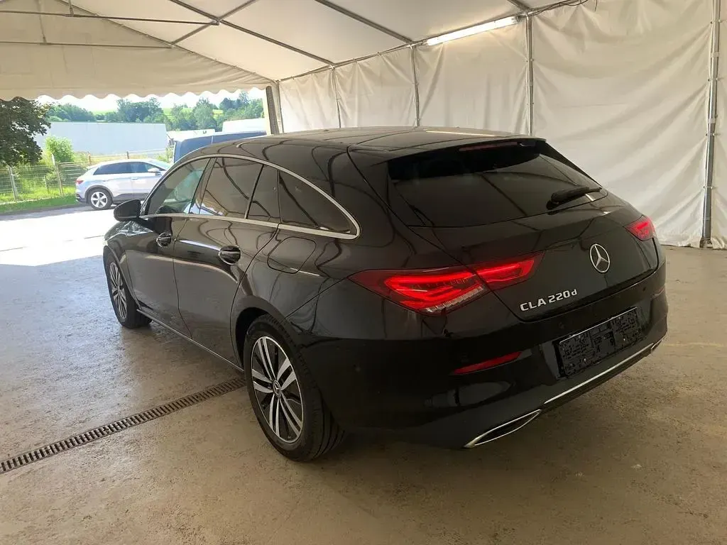 Gebraucht Mercedes CLA220 Shooting Brake 190 PS (139 kW) 2022 Nachtschwarz  unilack Kombi