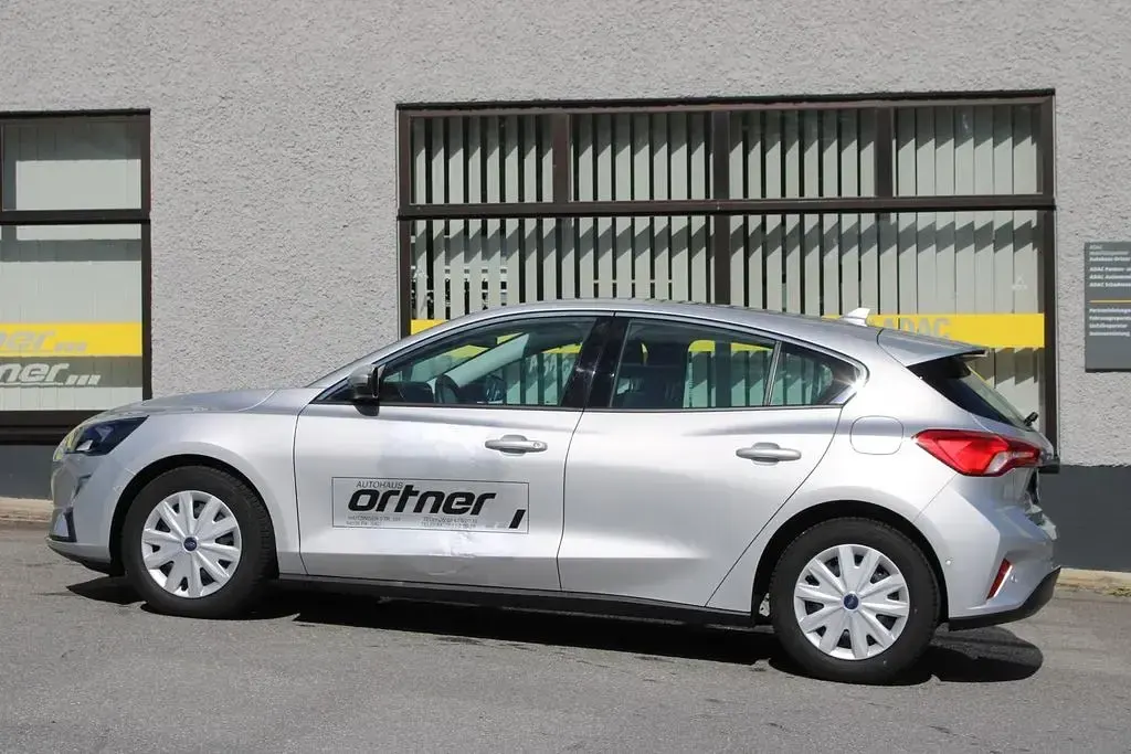 Brugt Ford Focus Cool & Connect 101 HK (74 kW) 2020 Sølv Sedan