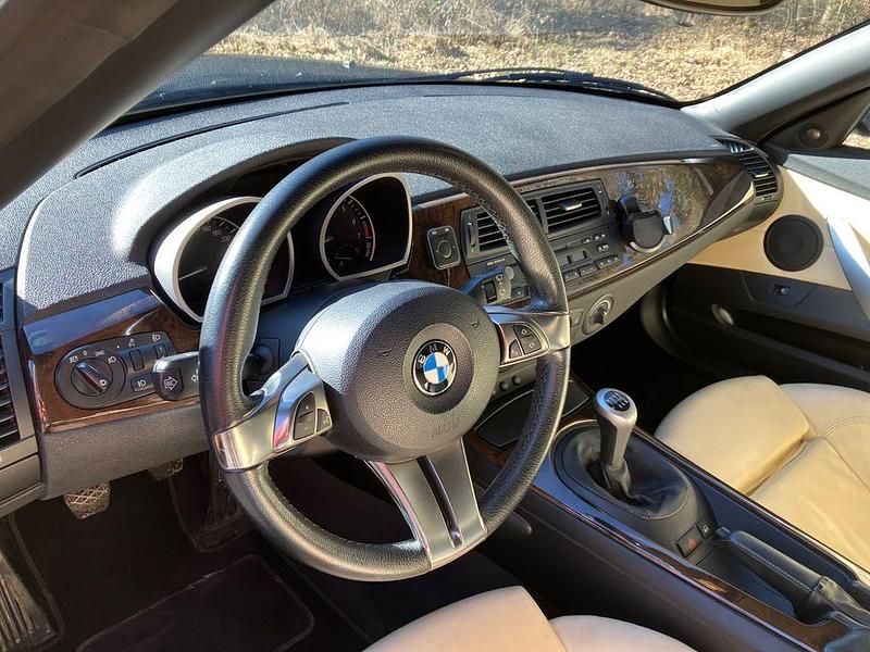 Gebraucht BMW Z4 Sport Line 177 PS (130 kW) 2007 Blau Cabrio