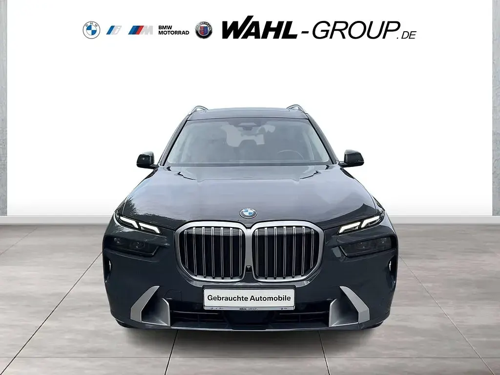Gebraucht BMW X7 Sport Line 352 PS (258 kW) 2023 Grau SUV