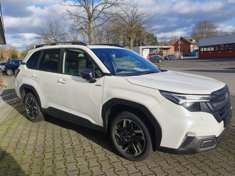 Weiß Gebraucht 2025 Subaru Forester Exclusive+ SUV | 42.957 € (Fairer Preis) - Bild 1/4