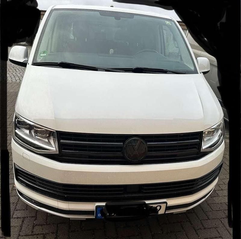Weiß Gebraucht 2015 VW T6 Highline Van | 26.499 € - Bild 1/4