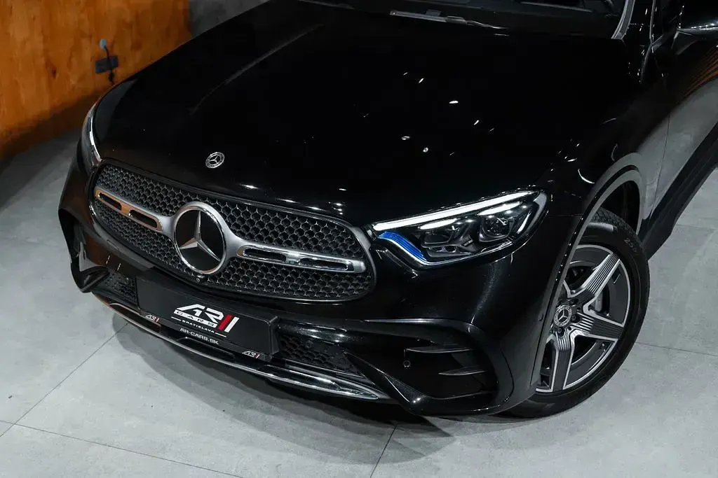 Gebraucht Mercedes GLC220 197 PS (144 kW) 2023 Schwarz Coupé