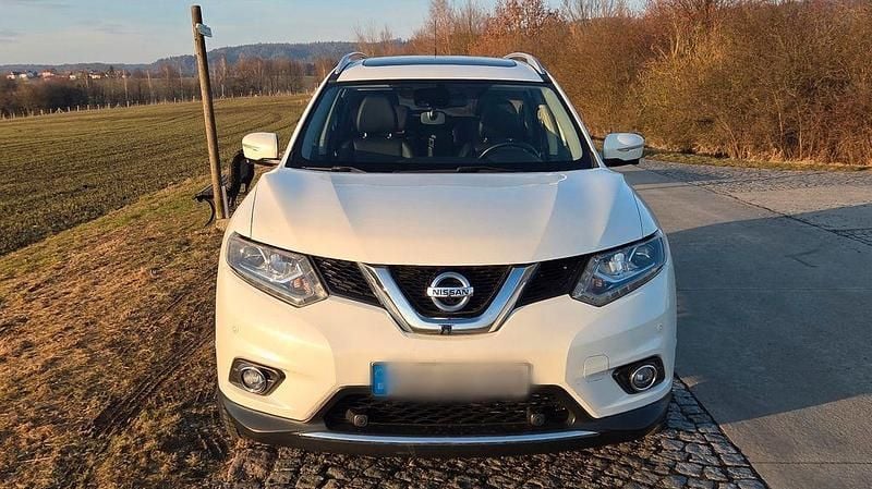Gebraucht Nissan X-Trail Tekna 131 PS (96 kW) 2014 Weiß SUV