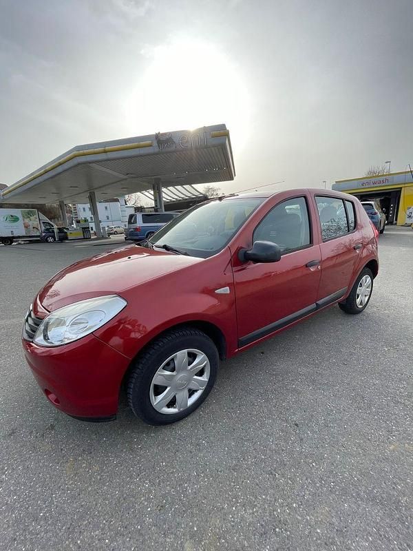 Gebraucht Dacia Sandero 75 PS (55 kW) 2012 Rot Limousine