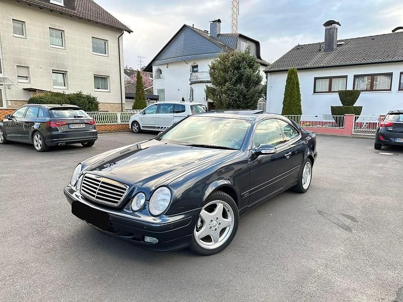 Gebraucht Mercedes CLK230 197 PS (144 kW) 2000 Blau Coupé