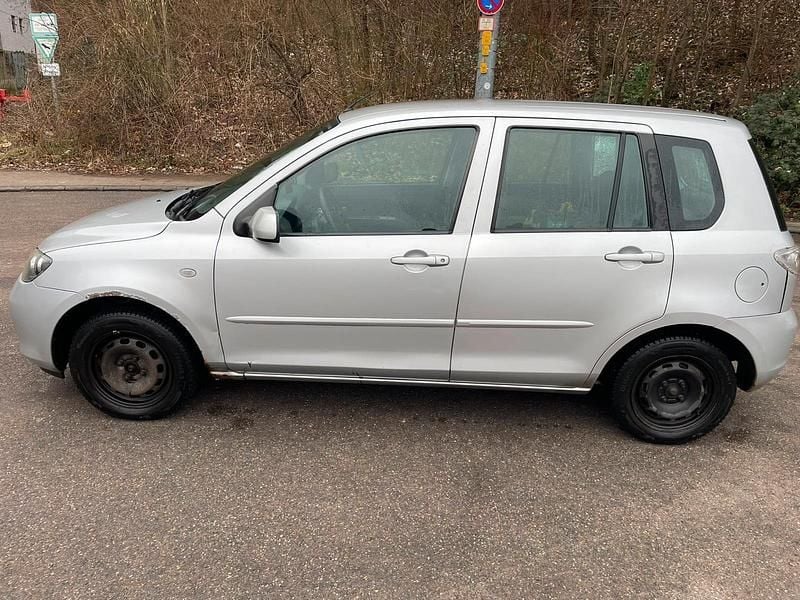 Second-hand Mazda 2 80 CP (58 kW) 2006 Argintiu Hatchback