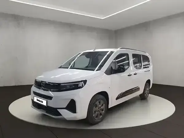 Gebraucht Opel Combo 131 PS (96 kW) 2026 Van / Kleinbus