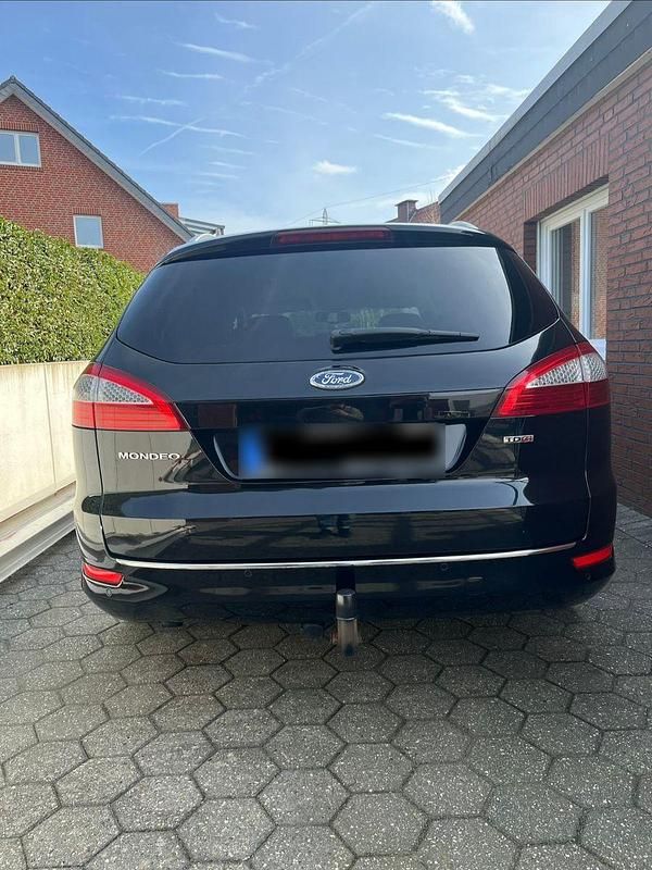 Gebraucht Ford Mondeo Titanium 140 PS (102 kW) 2010 Schwarz Kombi