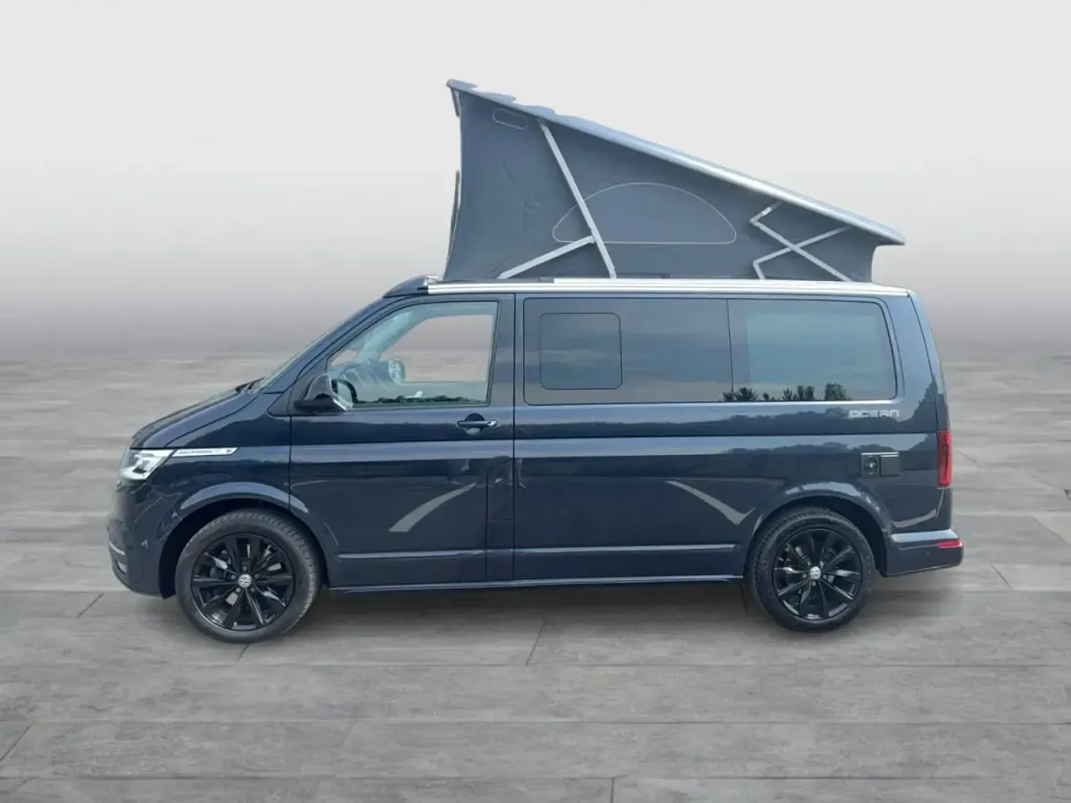 Gebraucht VW California California 204 PS (150 kW) 2023 Starlight blue metallic Van