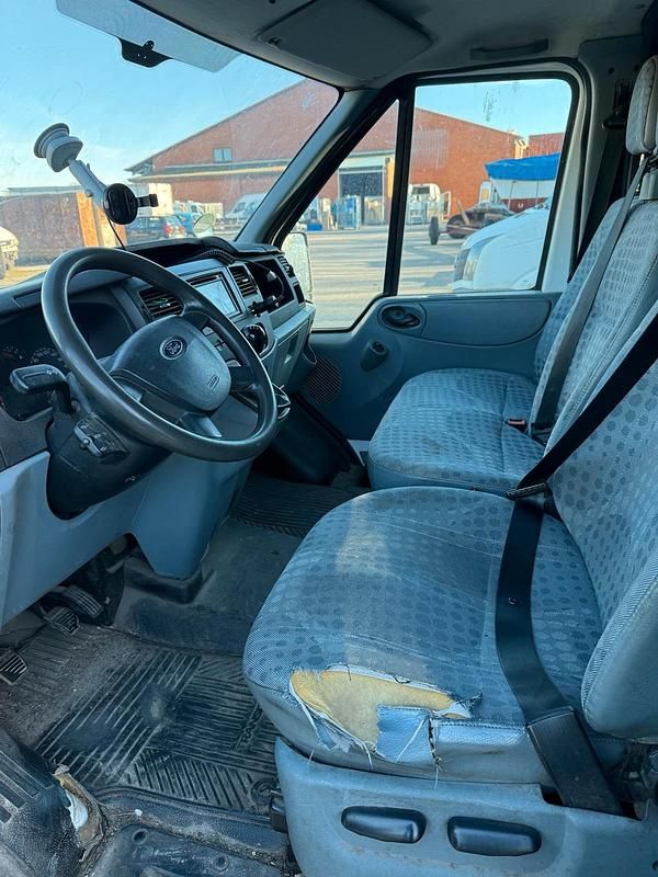 Gebraucht Ford Transit 2013 Weiß Van / Kleinbus