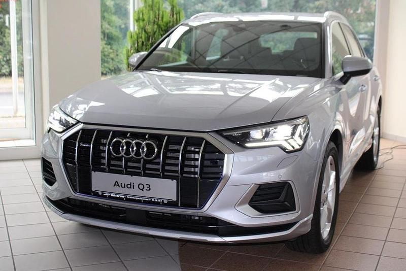 Gebraucht Audi Q3 Advanced 200 PS (147 kW) 2022 Silber SUV