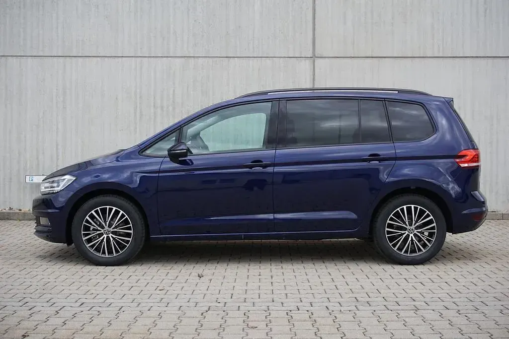 Neu VW Touran 150 PS (110 kW) 2026 Atlantik blue metallic Van / Kleinbus
