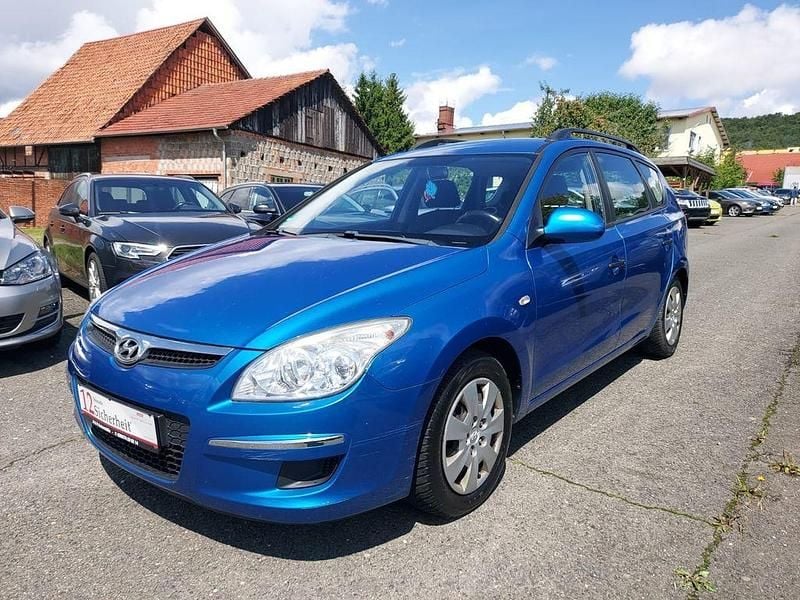 Blau Gebraucht 2009 Hyundai i30 Classic Kombi | 2.359 € (Etwas zu teuer) - Bild 1/4