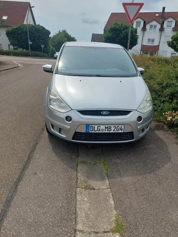 Gebraucht Ford S-MAX Trend 131 PS (96 kW) 2006 Grau Van / Kleinbus