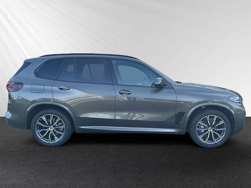 Gebraucht BMW X5 M Sport 298 PS (219 kW) 2025 Manhattan metallic SUV