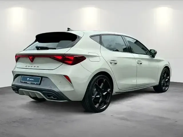 Gebraucht Cupra Leon 150 PS (110 kW) 2024 Taiga grau Limousine