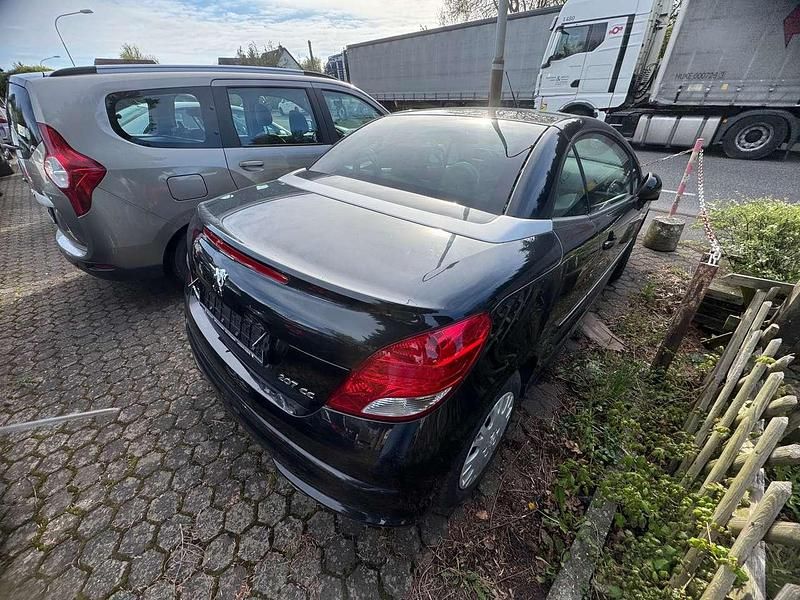 Gebraucht Peugeot 207 Platinum 120 PS (88 kW) 2011 Farbe schwarzlackierung Cabrio