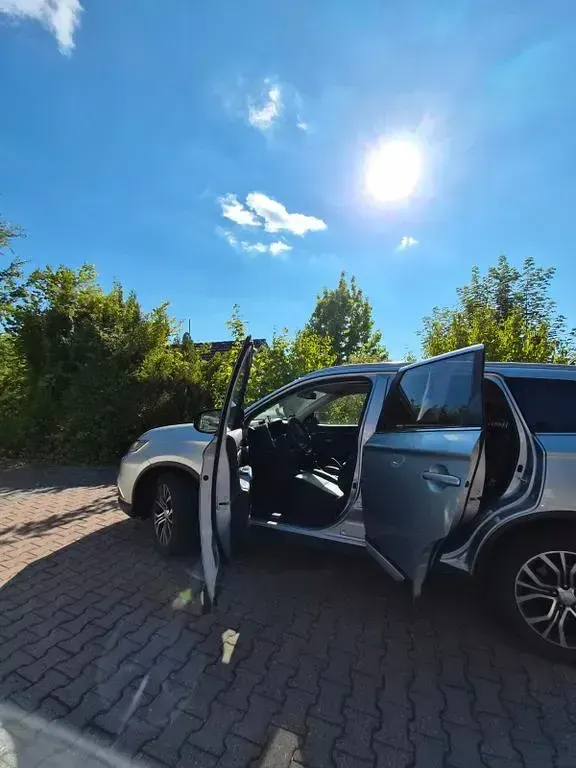 Gebraucht Mitsubishi Outlander Top 150 PS (110 kW) 2016 Silber SUV