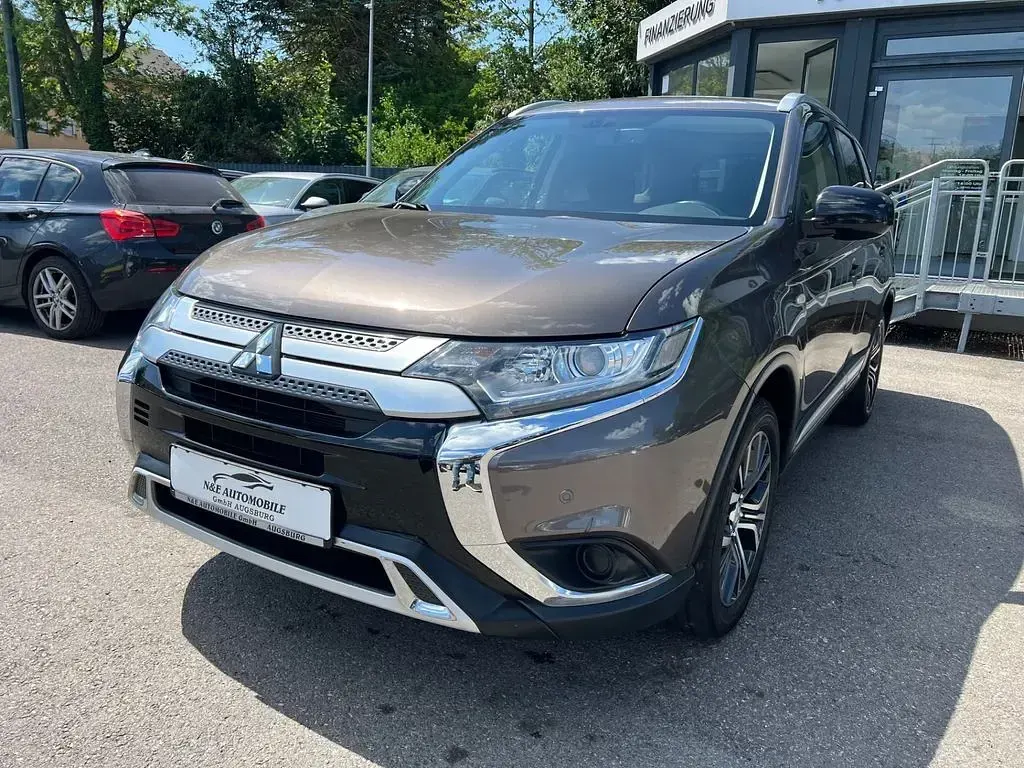 Gebraucht Mitsubishi Outlander 150 PS (110 kW) 2019 SUV