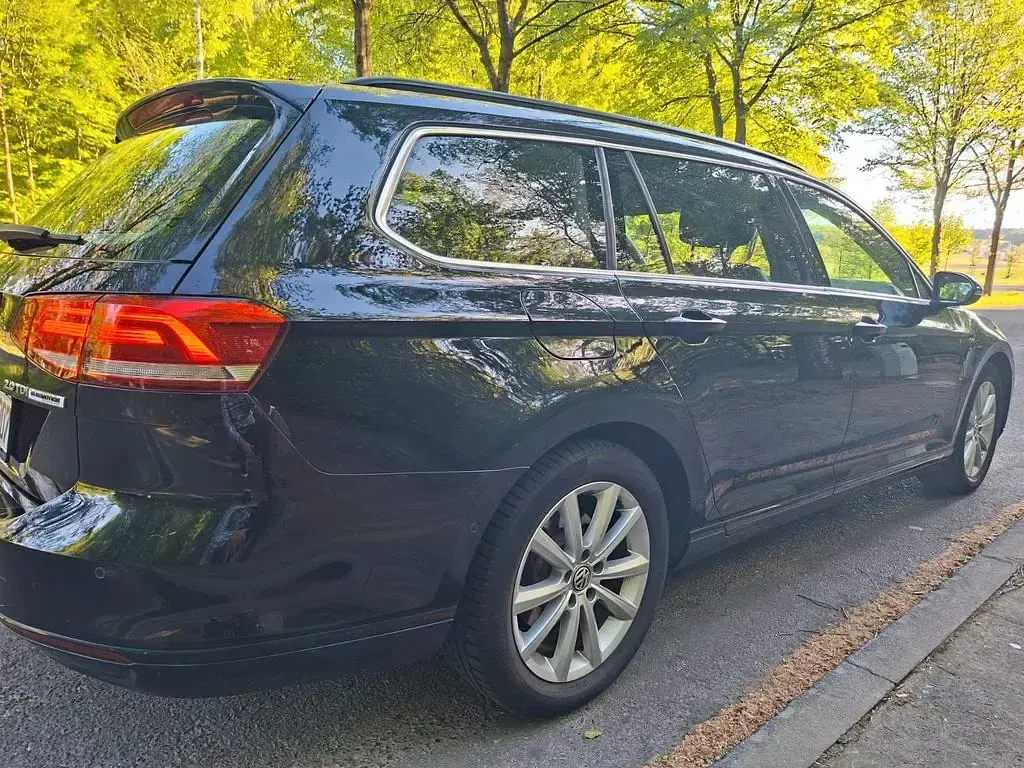 Gebraucht VW Passat Comfortline 150 PS (110 kW) 2015 Schwarz Limousine