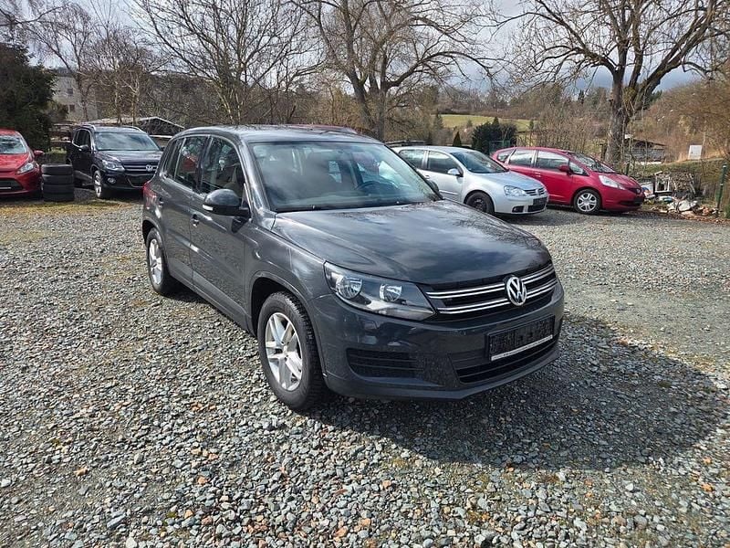 Gebraucht VW Tiguan Trendline 110 PS (80 kW) 2015 Grau SUV