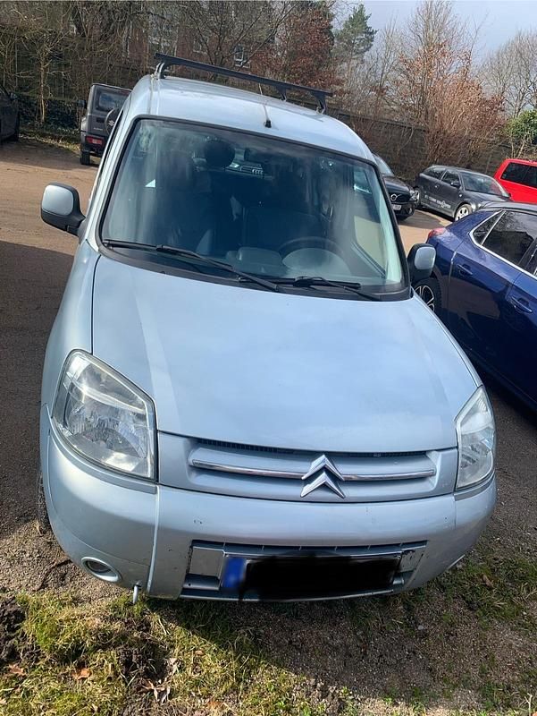 Gebraucht Citroën Berlingo 109 PS (80 kW) 2005 Silber Van / Kleinbus