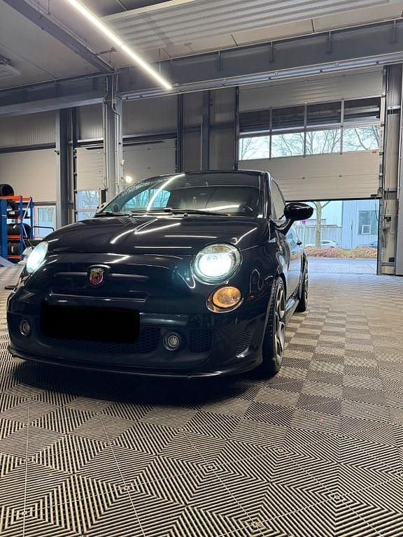 Gebraucht Abarth 500 Custom 135 PS (99 kW) 2014 Schwarz Kleinwagen