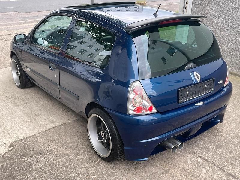 Gebraucht Renault Clio II 97 PS (71 kW) 2004 Blau Kleinwagen