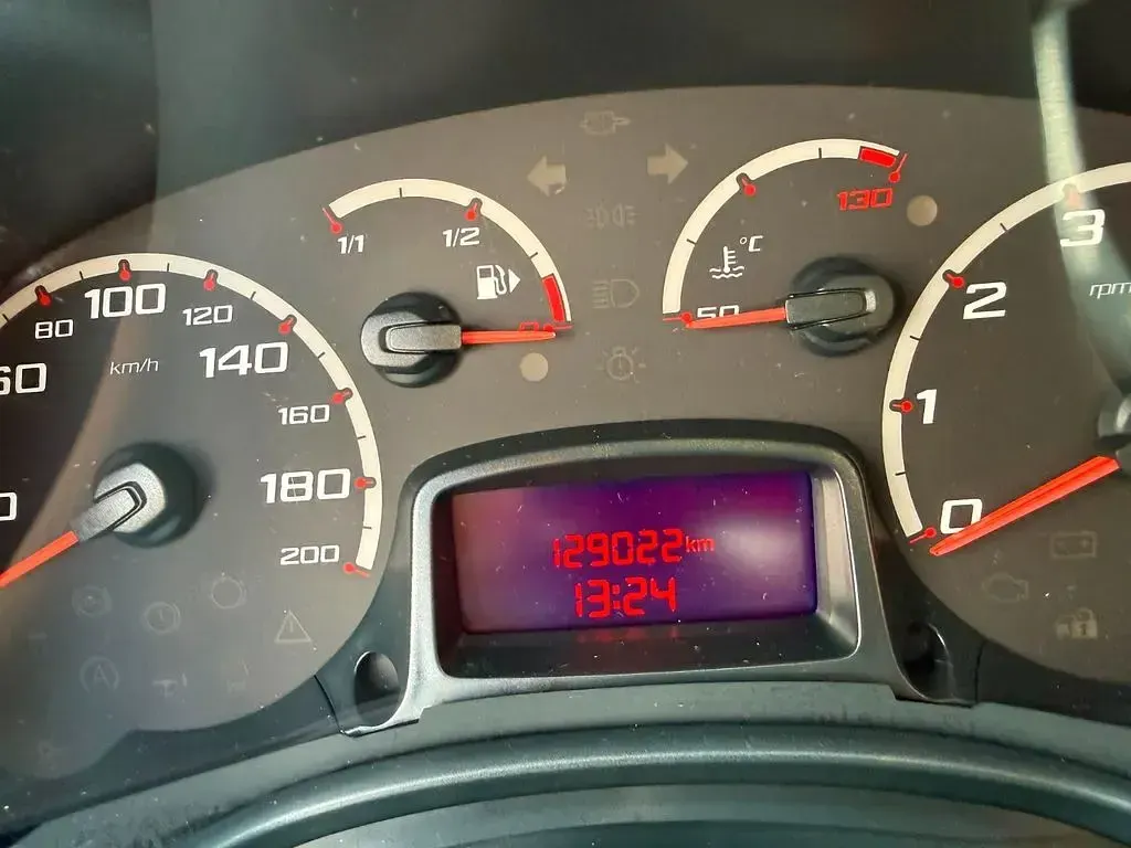 Gebraucht Ford Ka Ambiente 69 PS (50 kW) 2013 Rot Kleinwagen