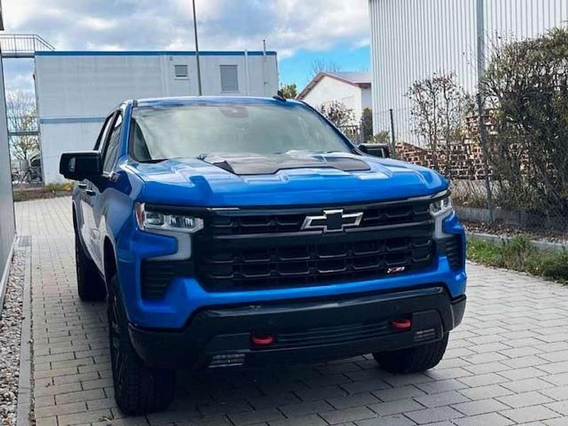 Neu Chevrolet Silverado 426 PS (313 kW) 2025 Gjv rip tide blue SUV