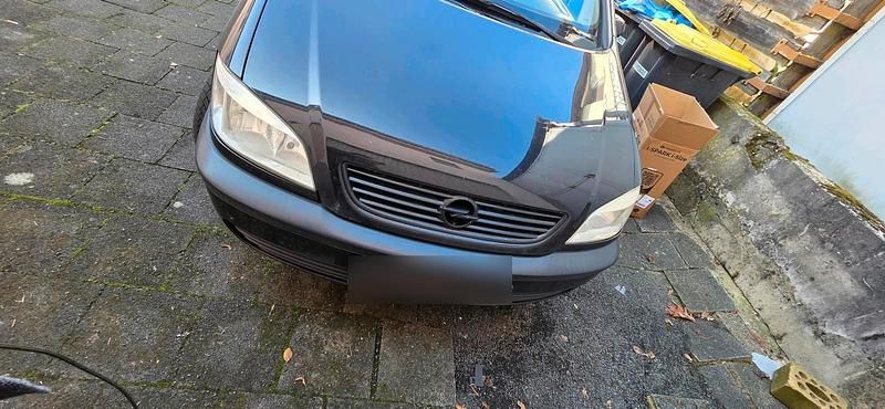 Gebraucht Opel Zafira 125 PS (91 kW) 2002 Schwarz Van / Kleinbus