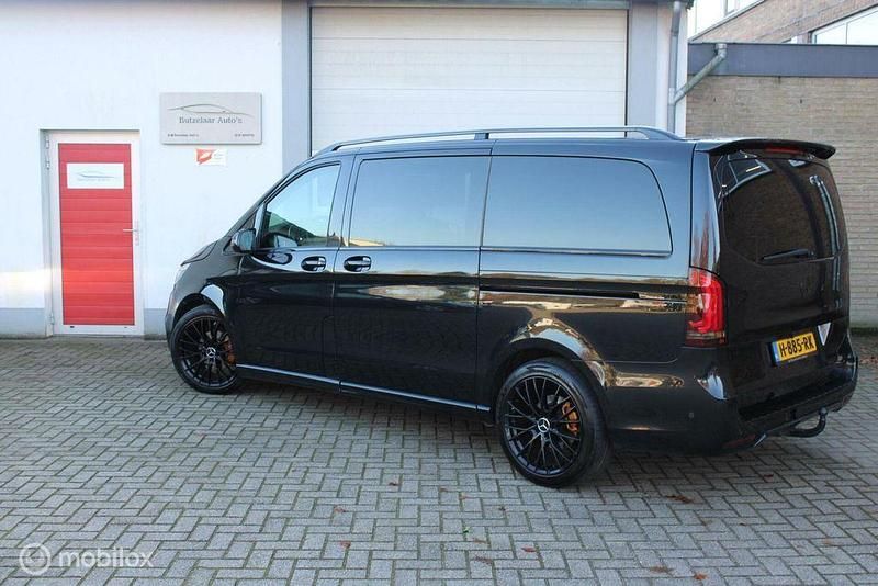 Gebraucht Mercedes V200 Avantgarde 136 PS (100 kW) 2014 Schwarz Van / Kleinbus