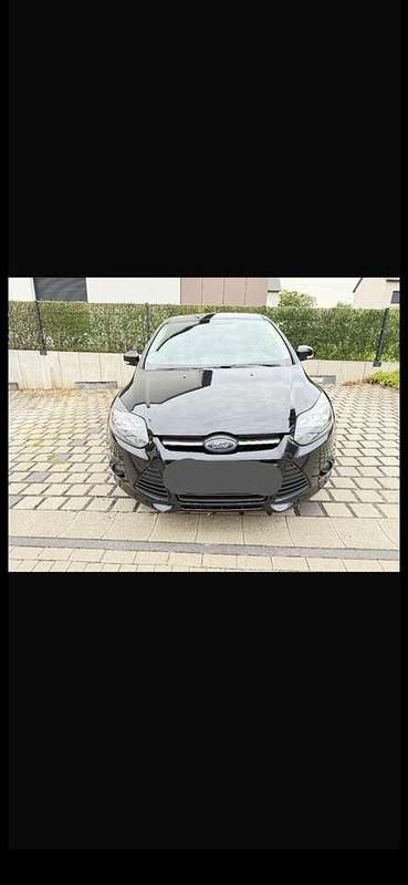 Gebraucht Ford Focus Ambiente 105 PS (77 kW) 2011 Limousine