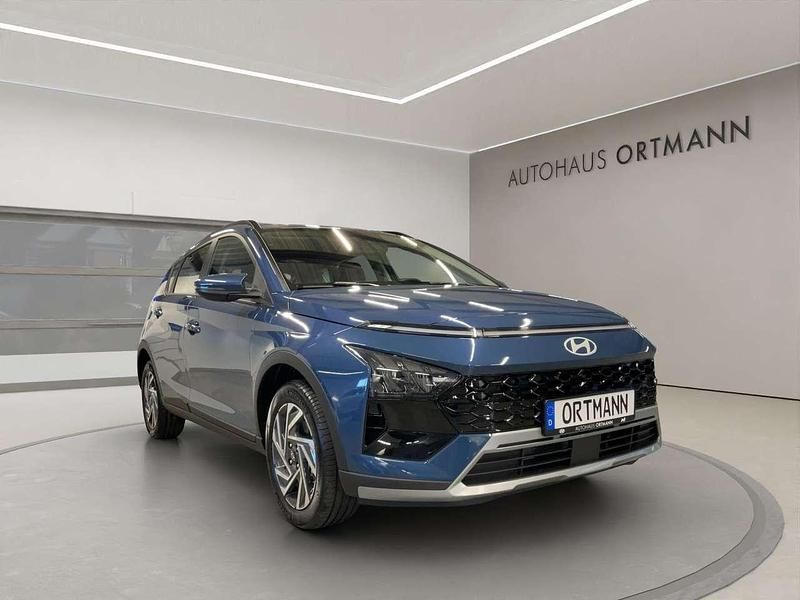 Vibrant blue / mic Neu 2025 Hyundai Bayon Trend SUV | 25.990 € (Teuer) - Bild 1/4