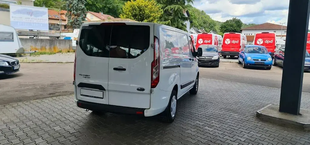 Gebraucht Ford Transit Custom 125 PS (91 kW) 2020 Weiß Van / Kleinbus