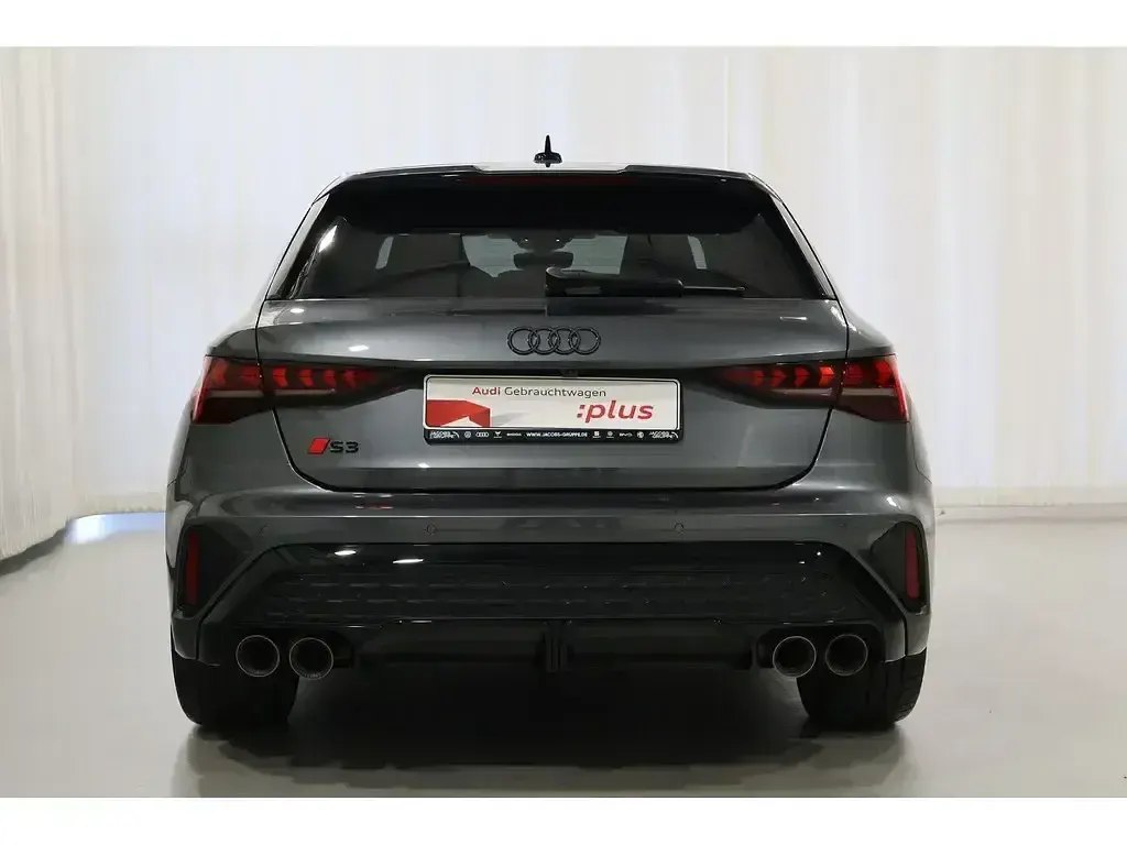 Gebraucht Audi S3 Ambiente 245 PS (180 kW) 2025 Grau Limousine