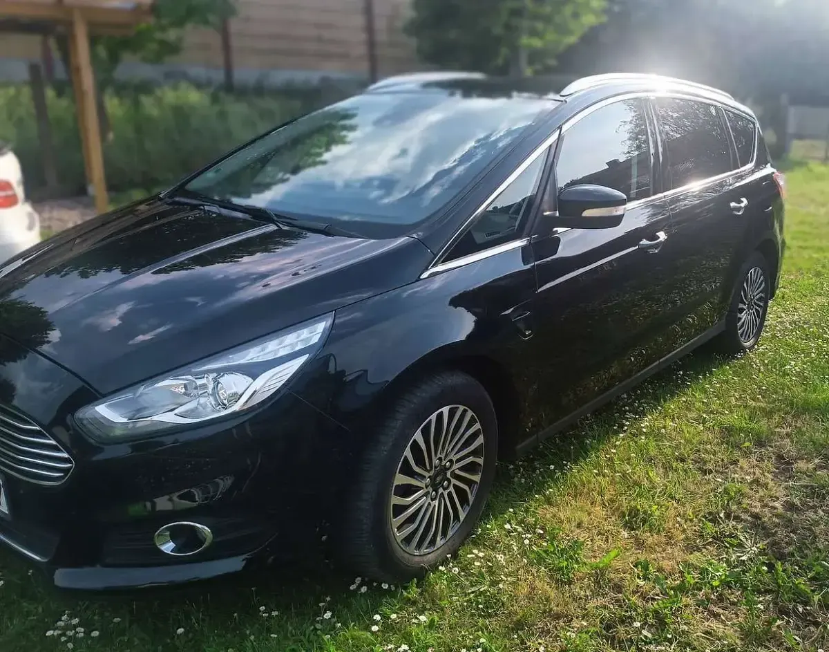Gebraucht Ford S-MAX Trend 150 PS (110 kW) 2019 Schwarz Van / Kleinbus
