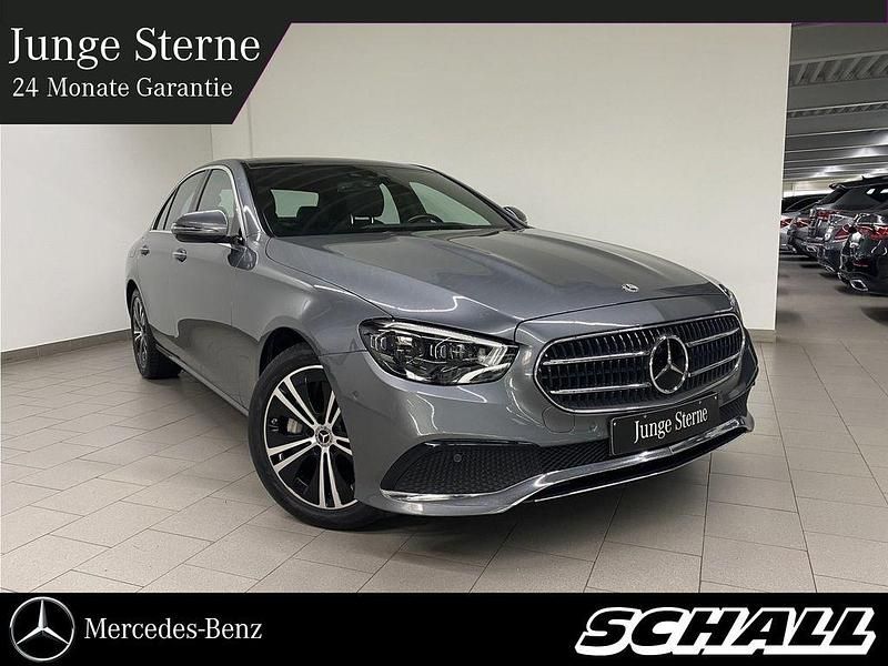 Grau Gebraucht 2021 Mercedes E400 Avantgarde Limousine | 42.999 € (Fairer Preis) - Bild 1/4