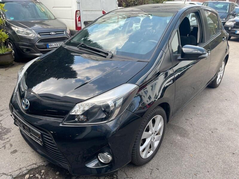 Schwarz Gebraucht 2014 Toyota Yaris Hybrid Kleinwagen | 8.950 € (Fairer Preis) - Bild 1/4