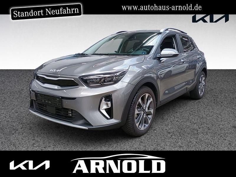 Weiß (astrograu) Gebraucht 2025 Kia Stonic Spirit SUV | 20.850 € (Superpreis) - Bild 1/4