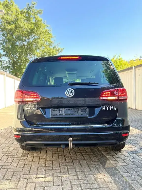 Gebraucht VW Sharan Comfortline 150 PS (110 kW) 2015 Schwarz Van / Kleinbus