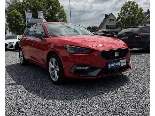 Gebraucht Seat Leon FR 204 PS (150 kW) 2023 Rot Limousine