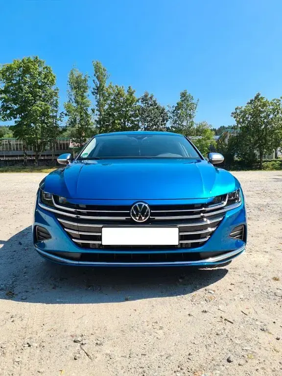 Usata VW Arteon Elegance 200 CV (147 kW) 2021 Blu Berlina