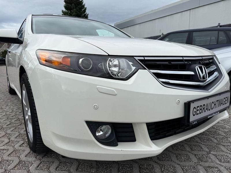 Weiß Gebraucht 2010 Honda Accord Executive Limousine | 6.800 € (Superpreis) - Bild 1/4